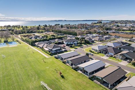 Photo of property in 22 Richardson Road, Omokoroa, 3114