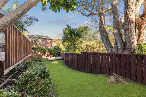 Photo of property in 1/62 Rangatira Road, Beach Haven, Auckland, 0626