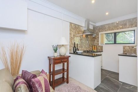 Photo of property in 17 Valley View Road, Glenfield, Auckland, 0629