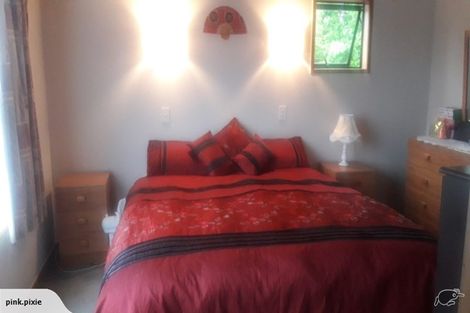 Photo of property in 1/86 Waimumu Road, Massey, Auckland, 0614