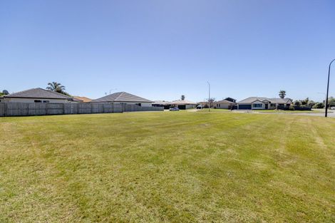 Photo of property in 334 Grenada Street, Papamoa Beach, Papamoa, 3118