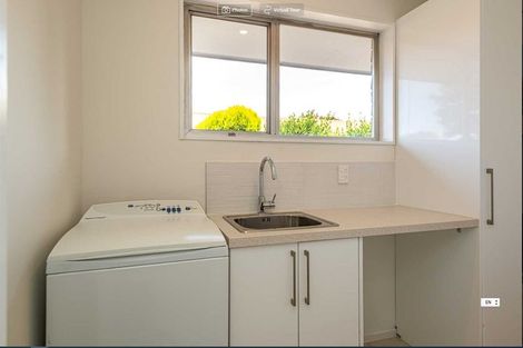 Photo of property in 32 Ambleside Drive, Burnside, Christchurch, 8053