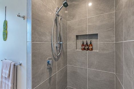 Photo of property in 989 East Coast Road, Kaiaua, Miranda, 2473
