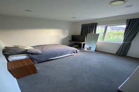 Photo of property in 70 Headland Drive, Long Bay, Auckland, 0630