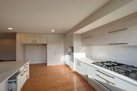 Photo of property in 42 Borneo Drive, Fairview Heights, Auckland, 0632