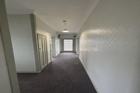 Photo of property in 17 Wallath Road, Westown, New Plymouth, 4310