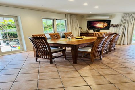 Photo of property in 1098 Peak Road, Helensville, 0875