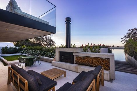 Photo of property in 8a Beachville Road, Redcliffs, Christchurch, 8081