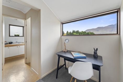 Photo of property in 9a Dart Place, Fernhill, Queenstown, 9300