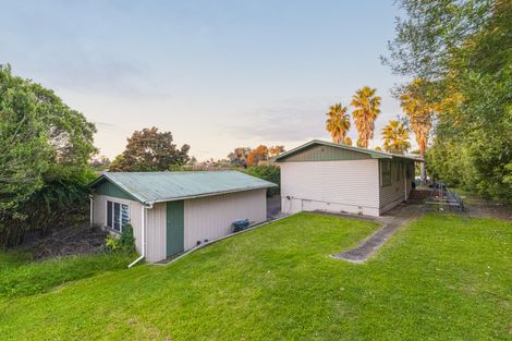 Photo of property in 17 Snell Avenue, Papakura, 2110