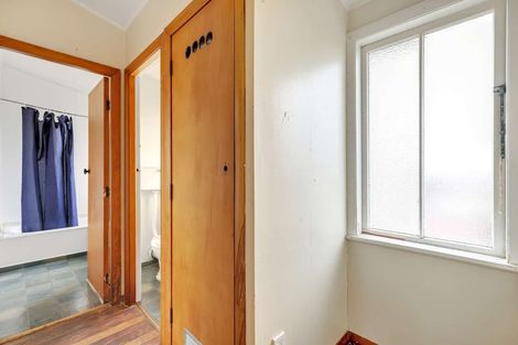 Photo of property in 4 Matipo Street, Castlecliff, Wanganui, 4501