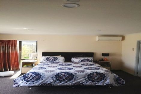 Photo of property in 22 Maghera Drive, East Tamaki Heights, Auckland, 2016