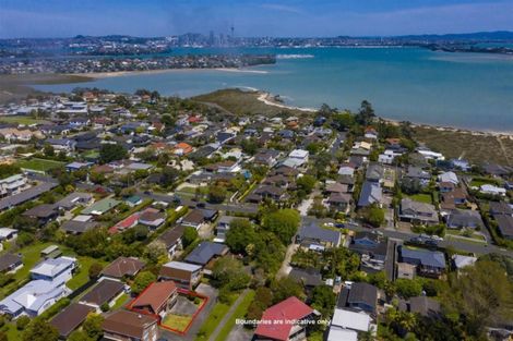 Photo of property in 2/41 Francis Street, Hauraki, Auckland, 0622