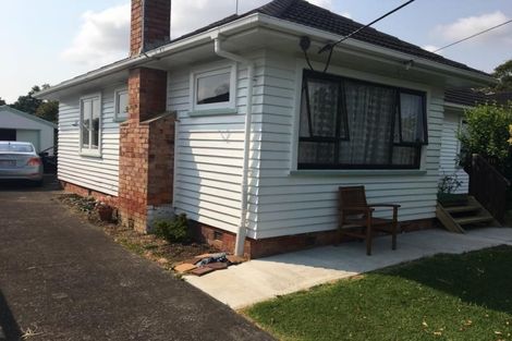 Photo of property in 52 Matipo Road, Te Atatu Peninsula, Auckland, 0610