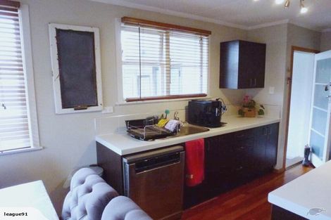 Photo of property in 124 Ruamahanga Crescent, Terrace End, Palmerston North, 4410