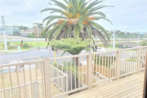 Photo of property in 54 Makora Road, Massey, Auckland, 0614