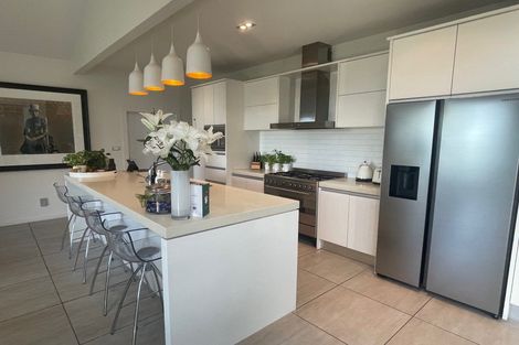 Photo of property in 87 Princes Street, Northcote Point, Auckland, 0627