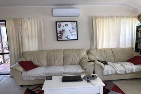 Photo of property in 1/11 Ocean View Road, Hillcrest, Auckland, 0627