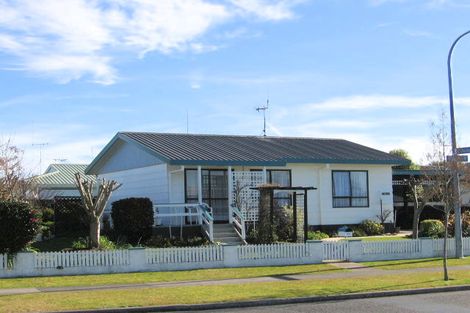 Photo of property in 22 Lloyd Drive, Nawton, Hamilton, 3200