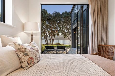 Photo of property in 10 Ida Way, Omaha, 0986