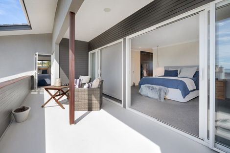 Photo of property in 10 Sea View Terrace, Cockle Bay, Auckland, 2014