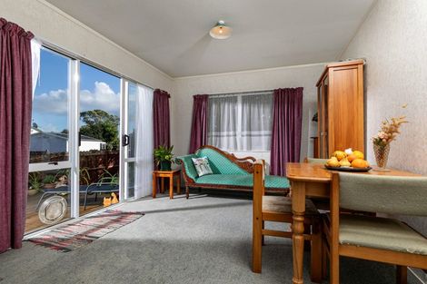 Photo of property in 14 Miriam Corban Heights, Henderson, Auckland, 0612