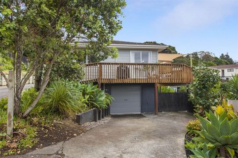 Photo of property in 1/12 Wanita Place, Totara Vale, Auckland, 0629