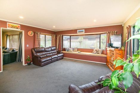 Photo of property in 54 Roberts Line, Kelvin Grove, Palmerston North, 4414