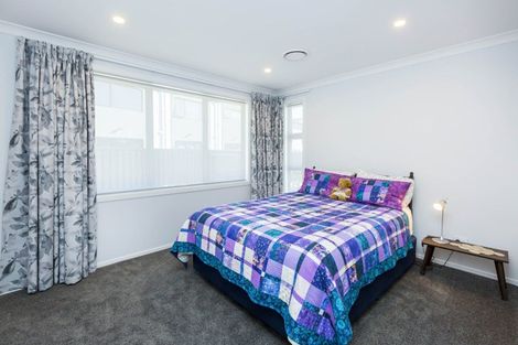 Photo of property in 1 Mawai Hakona Drive, Wallaceville, Upper Hutt, 5018