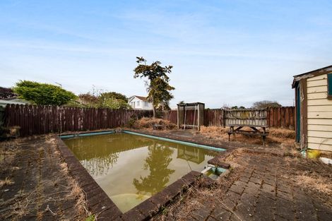 Photo of property in 68 Collins Street, Hawera, 4610