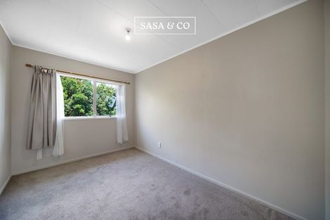 Photo of property in 2/6 Bundena Place, Clendon Park, Auckland, 2103
