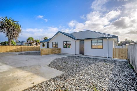 Photo of property in 86b Hinau Street, Castlecliff, Wanganui, 4501