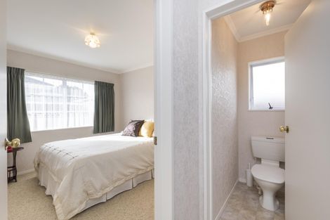 Photo of property in 23 Rangitira Avenue, Palmerston North, 4414