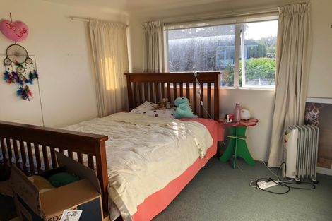 Photo of property in 4 Portal Place, Murrays Bay, Auckland, 0630