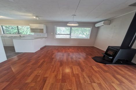 Photo of property in 9 Kupari Place, Totara Vale, Auckland, 0629