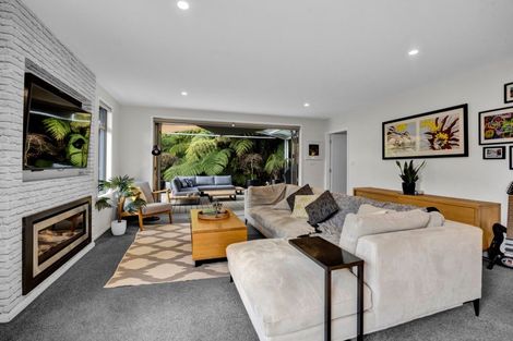 Photo of property in 8 Bright Way, Lower Vogeltown, New Plymouth, 4310