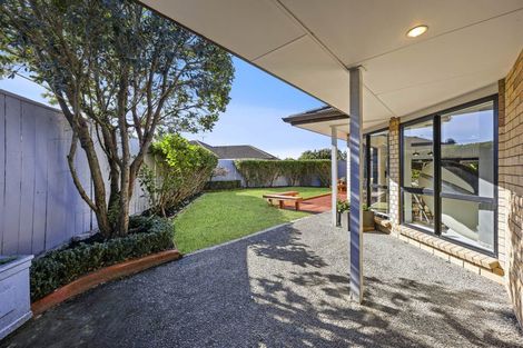 Photo of property in 4 Shankill Place, East Tamaki, Auckland, 2013