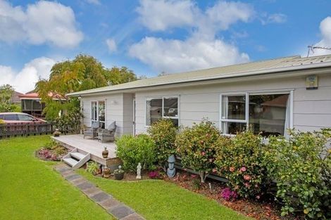 Photo of property in 3 Alpha Street, Papakura, 2110