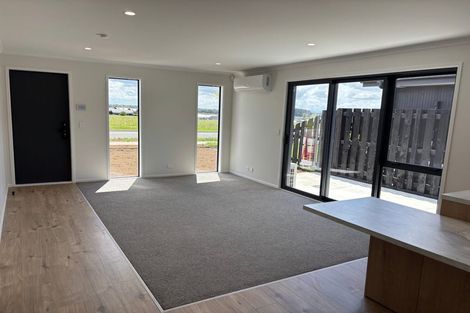 Photo of property in 38 Puketutu Drive, Te Kauwhata, 3710