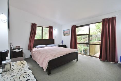 Photo of property in 29 Pluto Place, Beach Haven, Auckland, 0626