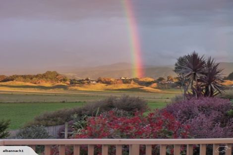Photo of property in 9 Sand Dune Grove, Waikawa Beach, Levin, 5573