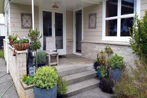 Photo of property in 16 School Road, Clive, 4102