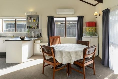 Photo of property in 410a Grays Road, Saint Leonards, Hastings, 4120