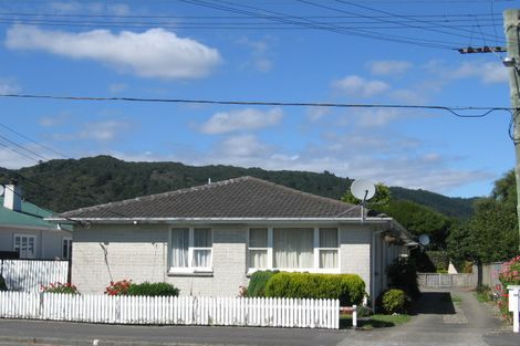Photo of property in 3/129 Martin Street, Wallaceville, Upper Hutt, 5018