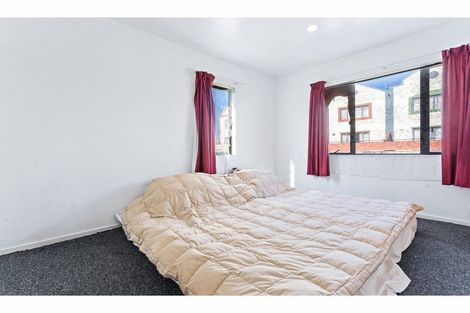 Photo of property in Lynn Park Terrace, 28/12 Ambrico Place, New Lynn, Auckland, 0600