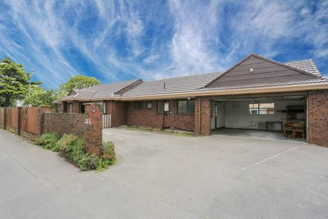 Photo of property in 264 Yaldhurst Road, Avonhead, Christchurch, 8042