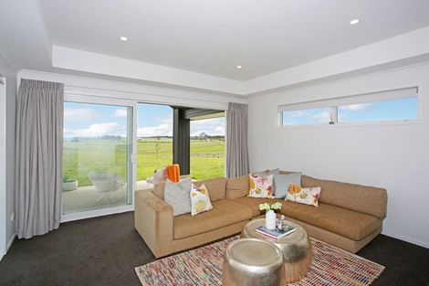 Photo of property in 22 Irwin Road, Kingseat, Pukekohe, 2679