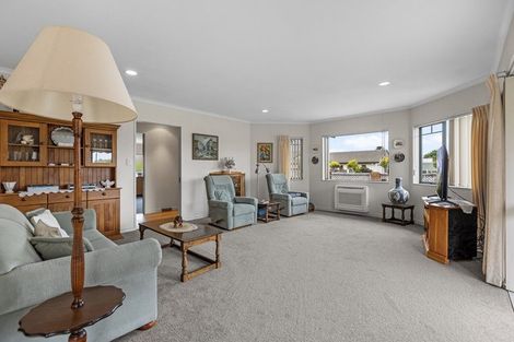 Photo of property in 21 Francevic Avenue, Mount Maunganui, 3116