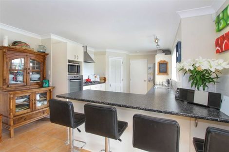 Photo of property in 33 Stella Drive, Clarks Beach, 2122