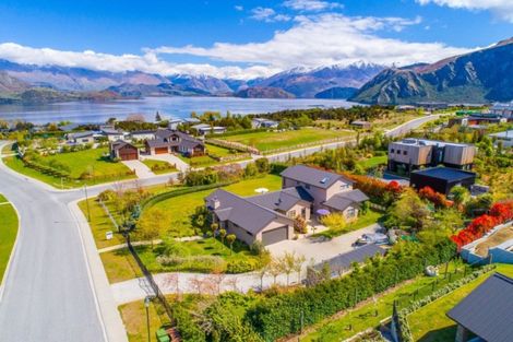 Photo of property in 2 Mount Gold Place, Wanaka, 9305